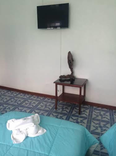 Hotel Salinas 푸에르토아요라 외부 사진