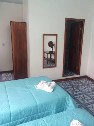 Hotel Salinas 푸에르토아요라 외부 사진